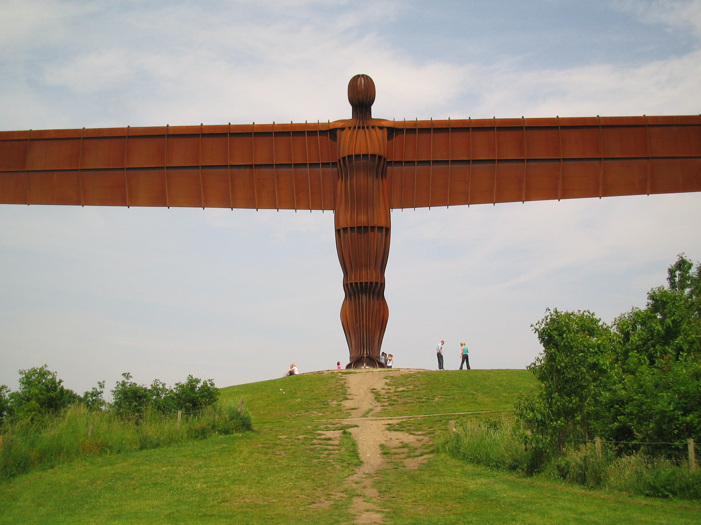 Antony Gormleyn Angel of the North -teräsveistos Gatesheadissa Englannissa. Kuva: The Halo / Wikimedia Commons, Public Domain.