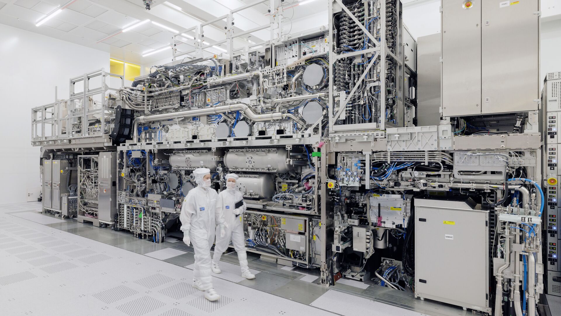 ASML:n EUV-litografialaitteisto puhdastilassa Veldhovenissa Alankomaissa. Kuva: ©ASML